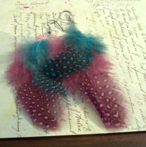 How to make your own feather earrings - a tutorial
